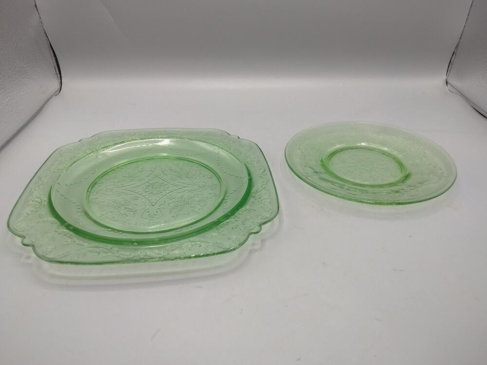 Vintage Green Uranium Depression Glass 9" Square Plate Princess Pattern